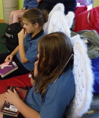 2 winged children from the maximum ride series web