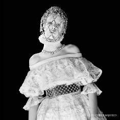 xalexander-mcqueen-fw-campaign8_jpg,qresize=640,P2C640_pagespeed_ic_emEOXfg3qS