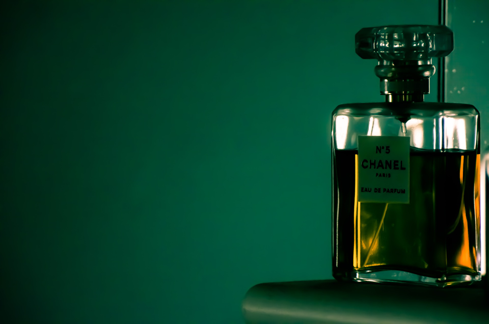 The Scent of Empires: The Origins of Chanel No 5 – Library Blog